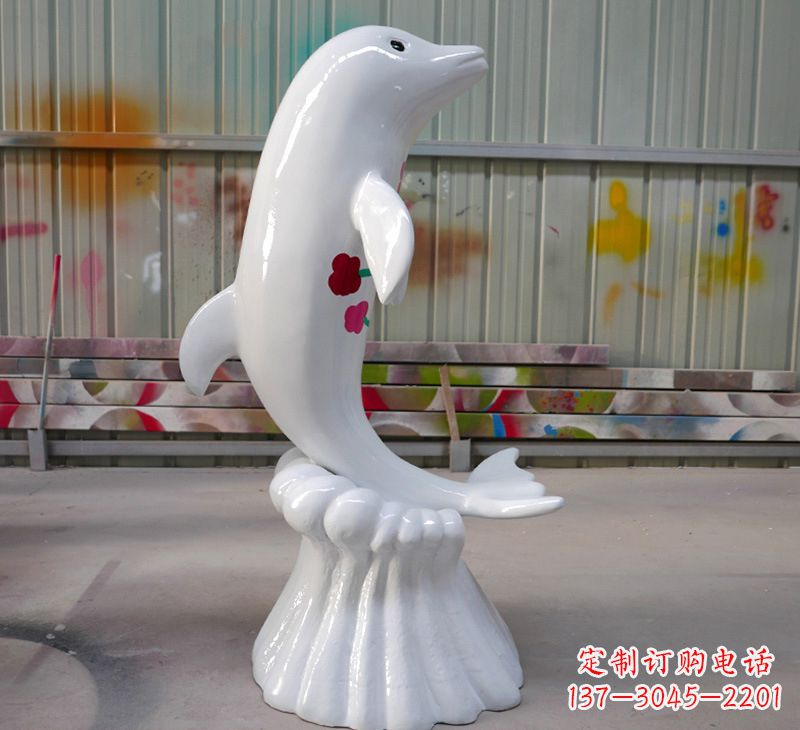 武汉海豚的魅力玻璃钢海豚雕塑