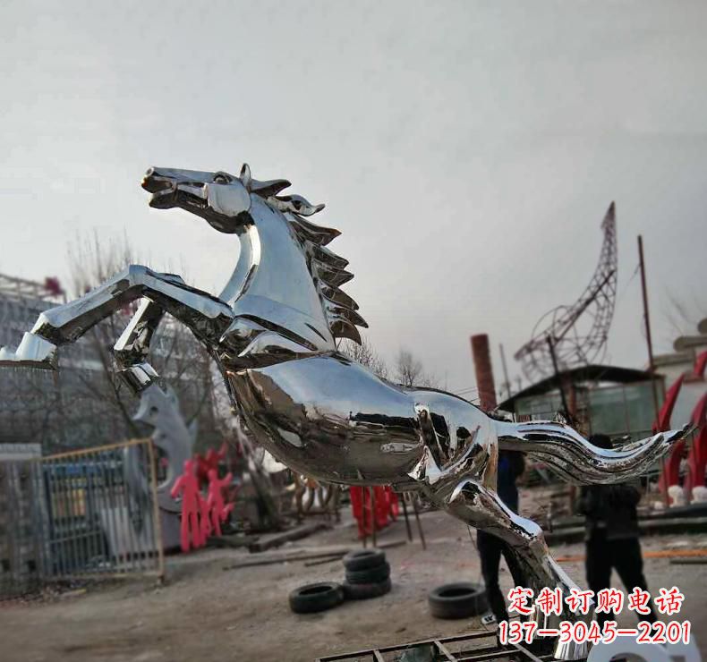 武汉不锈钢奔跑马雕塑驰骋在人间的艺术精灵