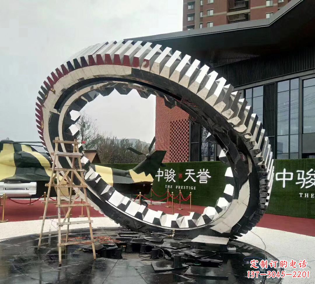 武汉不锈钢齿轮雕塑以科技艺术的形式演绎动力
