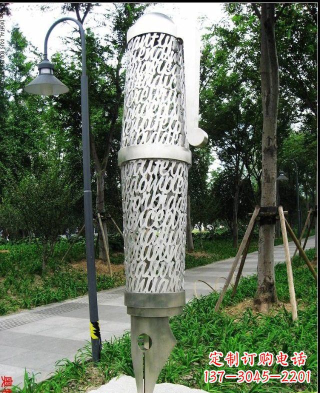 武汉不锈钢钢笔雕塑艺术与科技的完美结合