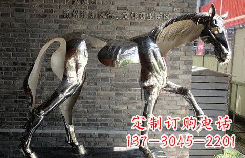 武汉不锈钢马雕塑精美而又具有象征意义