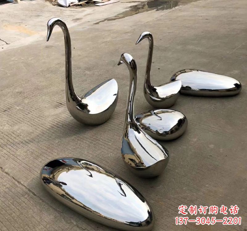 武汉不锈钢仙鹤雕塑精致而古典