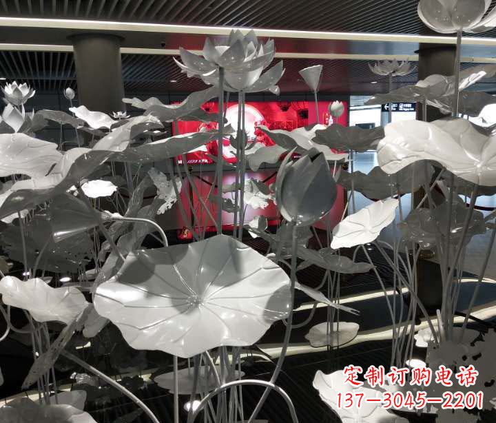 武汉不锈钢锻造荷花雕塑艺术之美