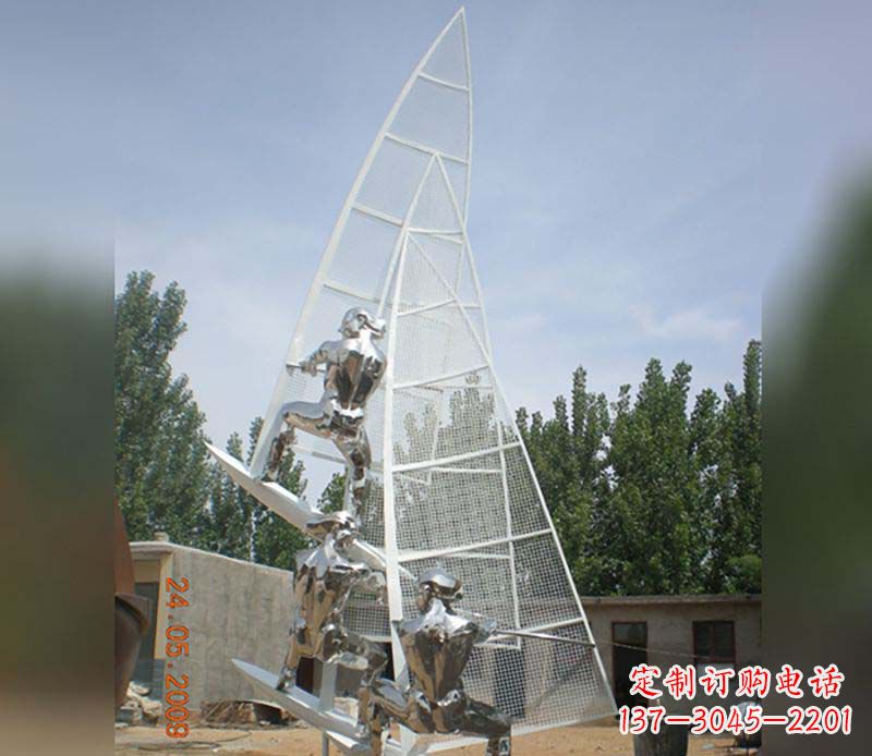 武汉不锈钢帆船给公园带来美丽的景致