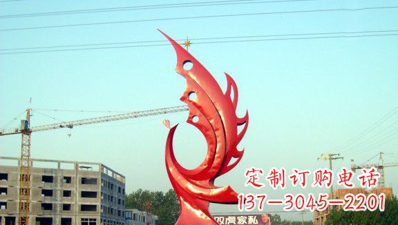 武汉凤凰城市的不锈钢雕塑