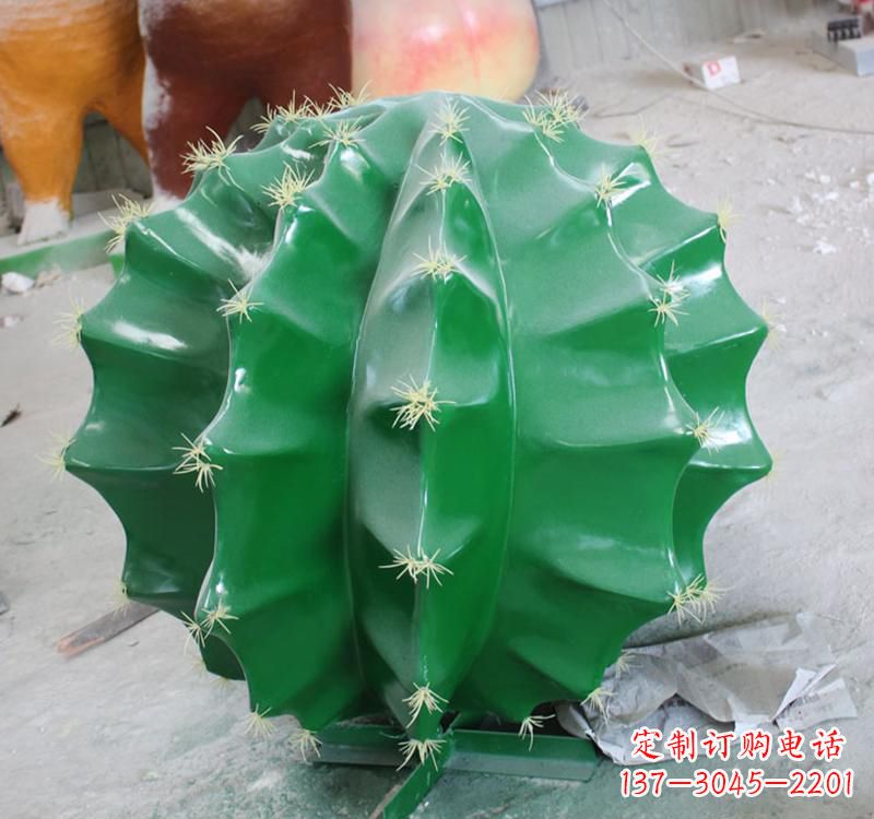 武汉不锈钢仙人掌雕塑给公园景观增添灵动之美