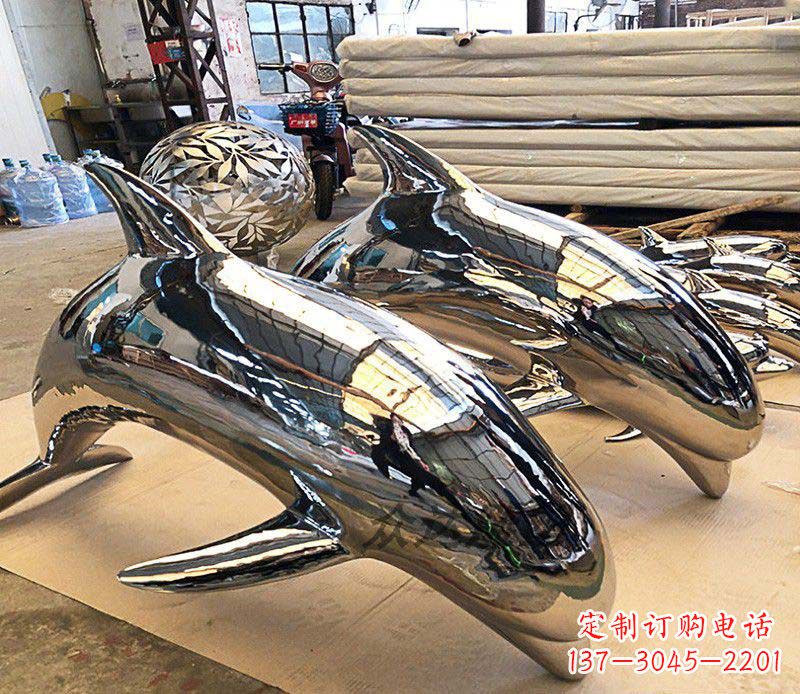 武汉不锈钢海豚雕塑传承美丽的海洋文化