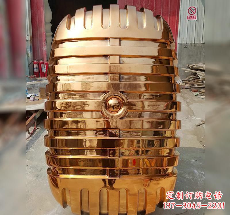 武汉不锈钢话筒雕塑传承历史的象征