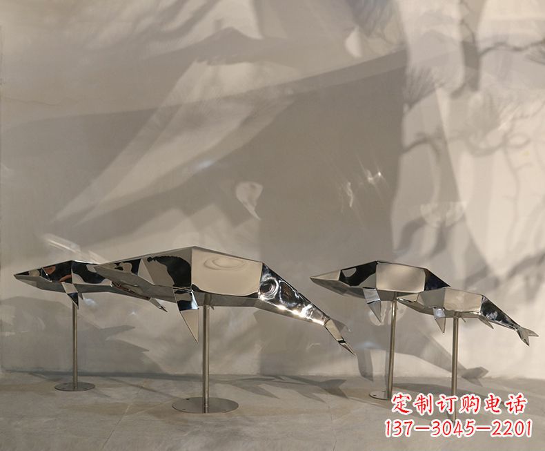 武汉不锈钢海豚雕塑——精致的艺术形式