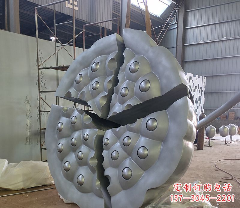 武汉不锈钢莲蓬雕塑精美外形 引人入胜