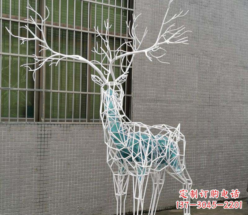 武汉不锈钢镂空梅花鹿雕塑——流动的美丽