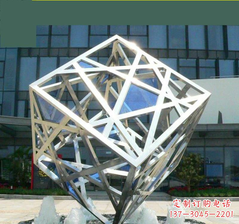武汉不锈钢镂空魔方雕塑艺术与智慧的完美结合