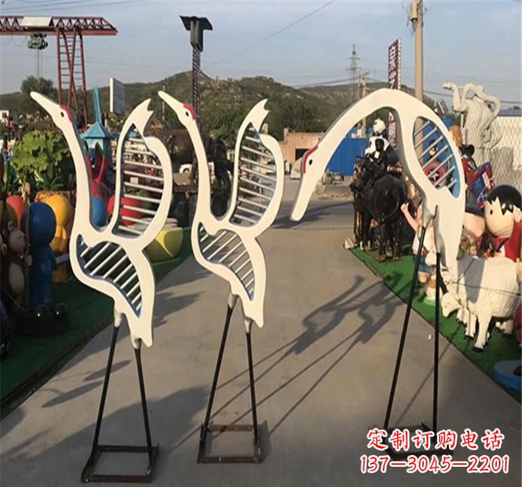 武汉精美不锈钢仙鹤雕塑