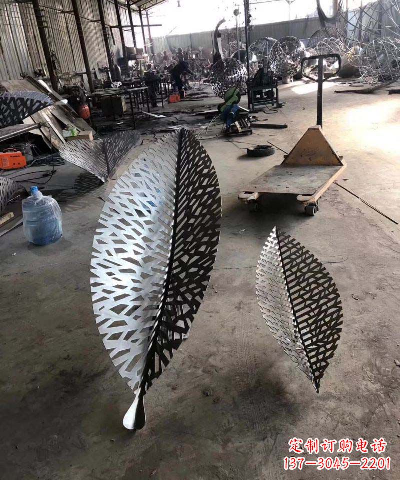 武汉不锈钢美妙的艺术树叶雕塑