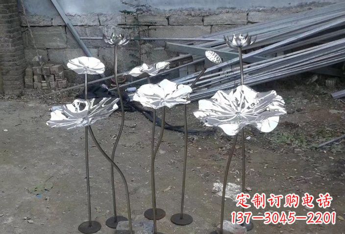 武汉不锈钢荷叶雕塑给园林增添美感
