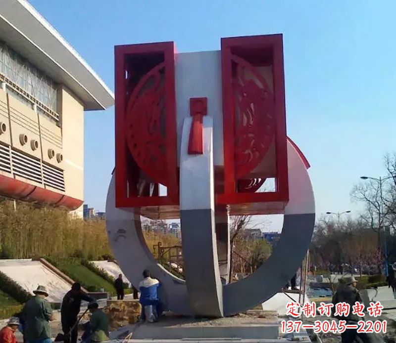 武汉不锈钢圆环雕塑象征着永恒的美
