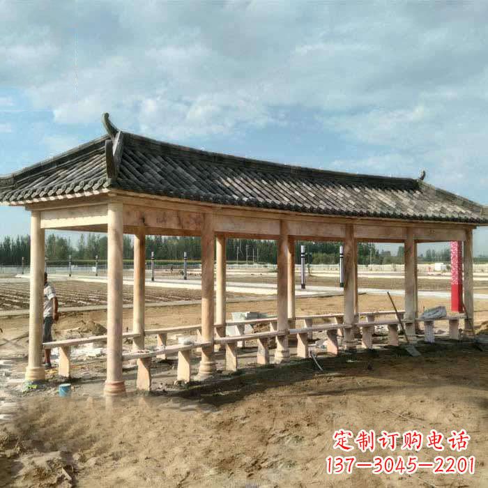武汉华丽精美的瓦石长廊雕塑