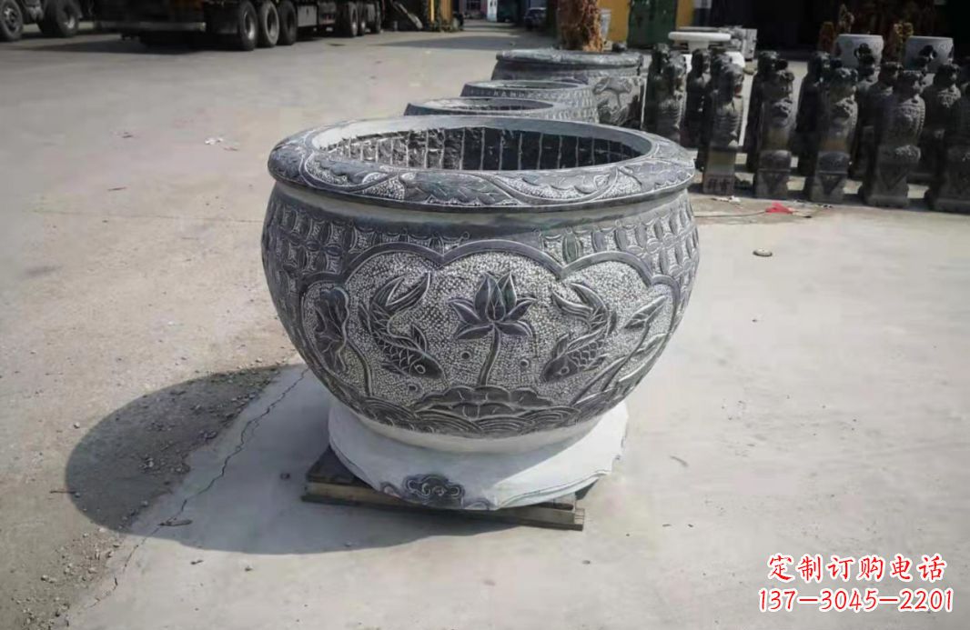 武汉仿古石水缸荷花鲤鱼石雕