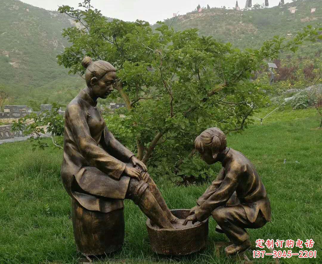 武汉母爱风采雕塑