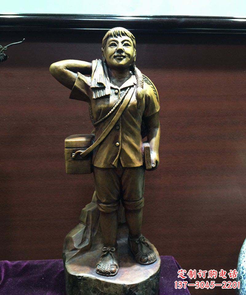 武汉浪漫而优雅的铜雕女人雕塑
