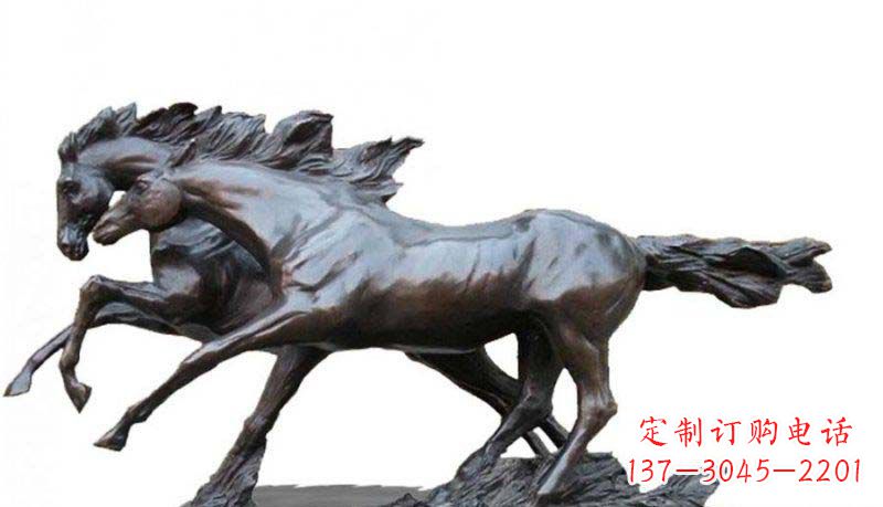武汉精工制作的两匹马动物铜雕