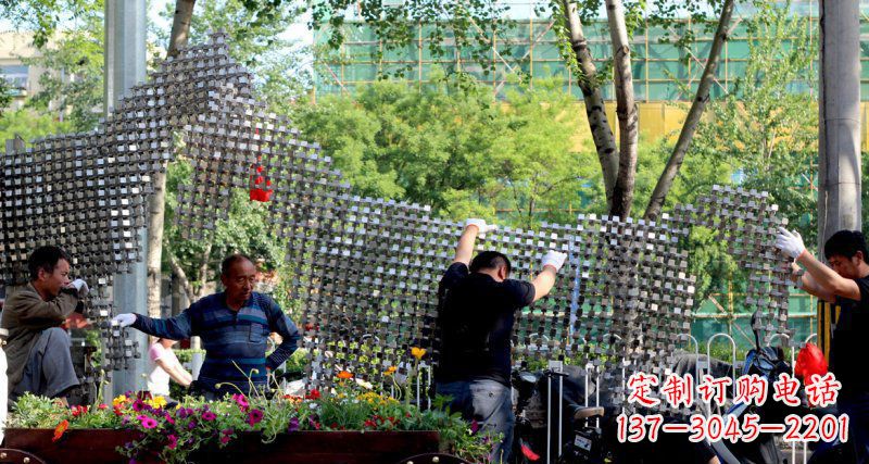 武汉中领雕塑 - 动物抽象不锈钢雕塑