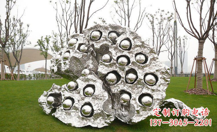 武汉不锈钢莲蓬雕塑浓缩东方文化的美感