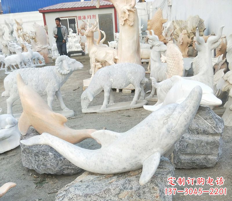 武汉公园动物海豚石雕