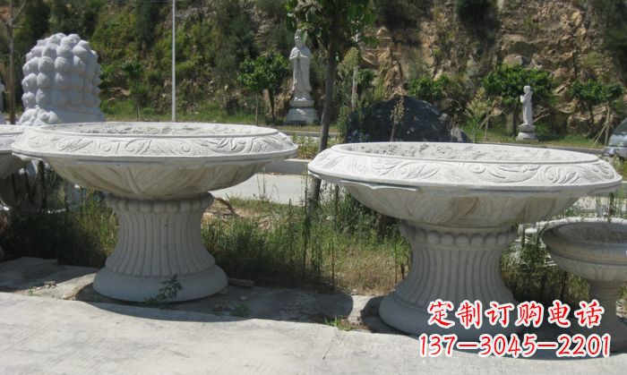 武汉美轮美奂的大理石花盆雕塑