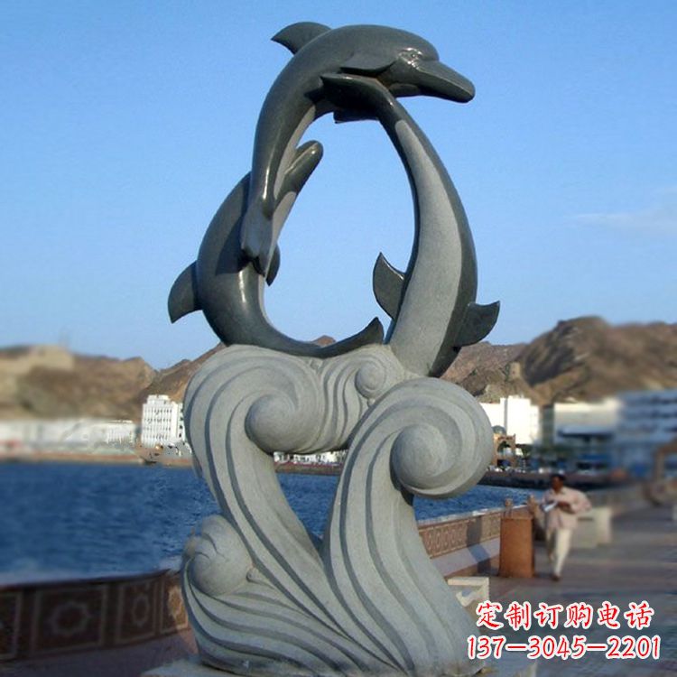 武汉欣赏海豚石雕塑的美丽