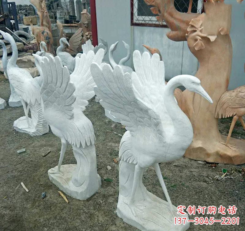 武汉装点家园的仙鹤石雕