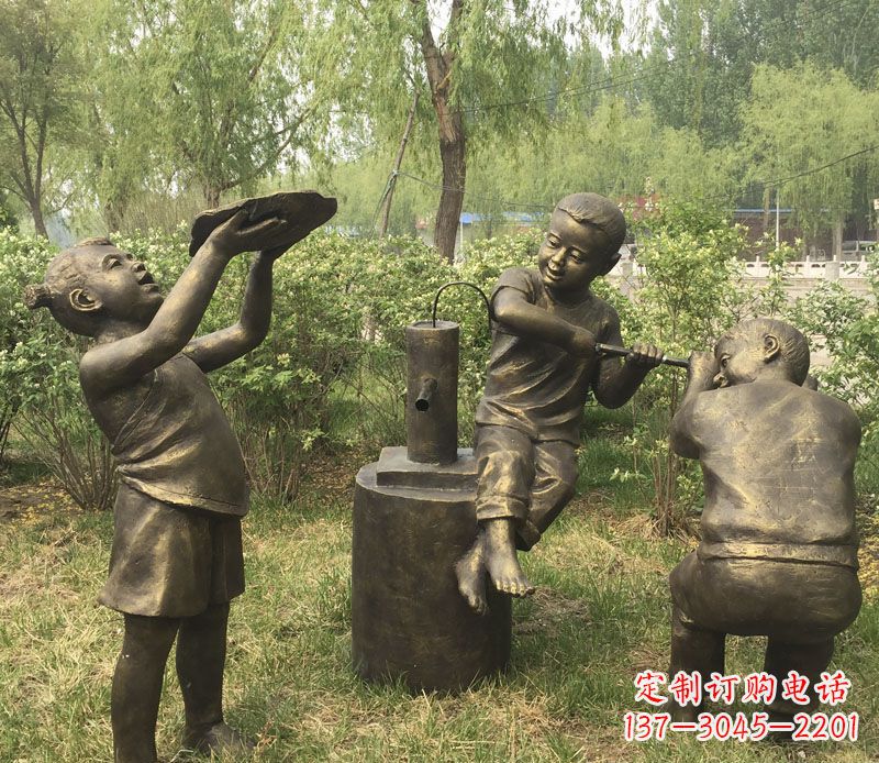 武汉接水玩耍的儿童铜雕
