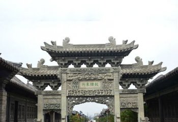 武汉特色街道三门石雕牌楼雕塑