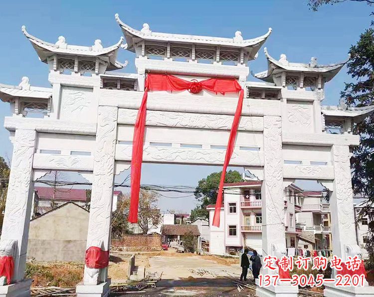 武汉三门三楼石雕牌坊