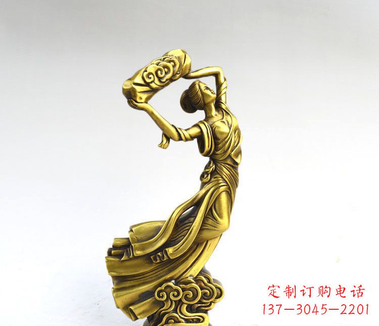 武汉传承古老神话的女娲雕塑