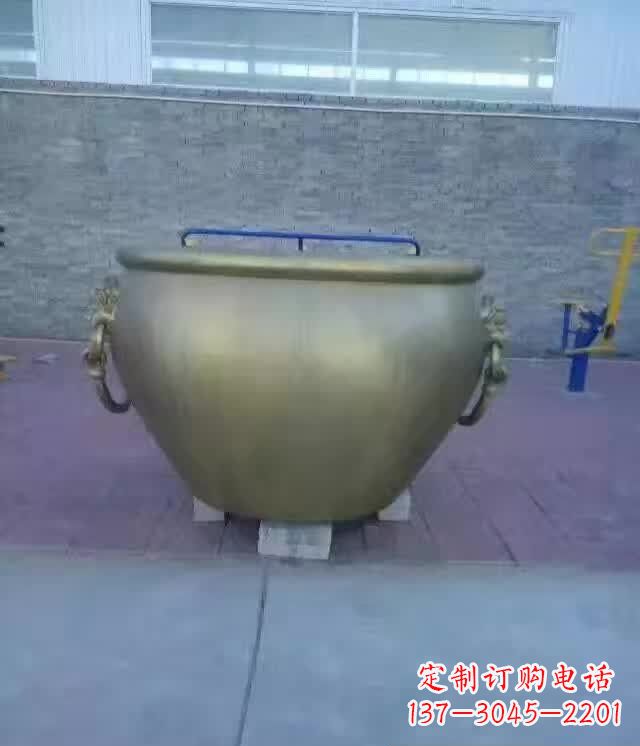 武汉水缸铜雕塑