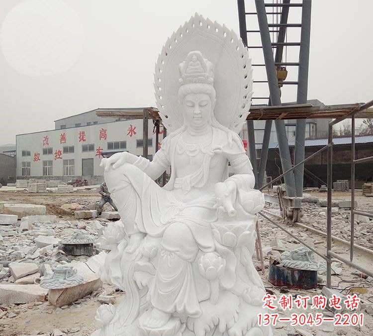 武汉寺庙自在观音雕像