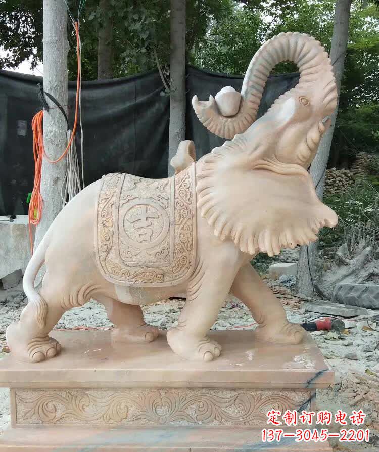 武汉晚霞红卷元宝大象雕塑