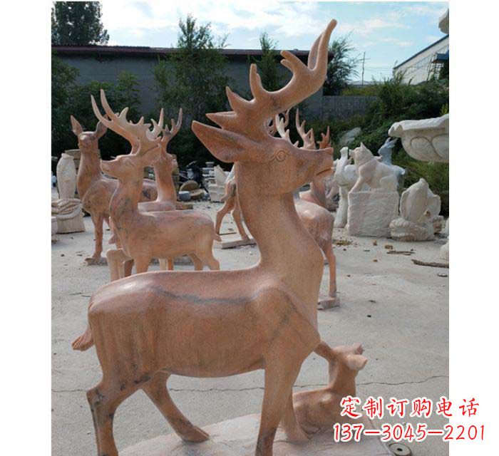 武汉晚霞红驯鹿动物公园石雕