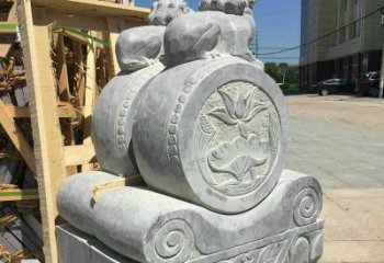 武汉中领雕塑：仿古石门墩石雕艺术品