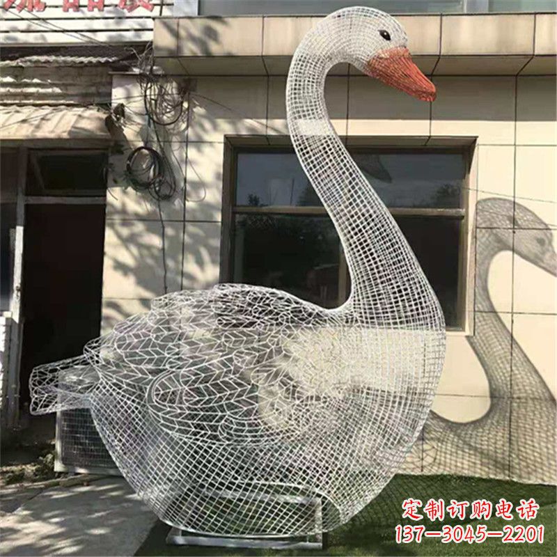 武汉卧姿天鹅不锈钢草坪网格动物摆件
