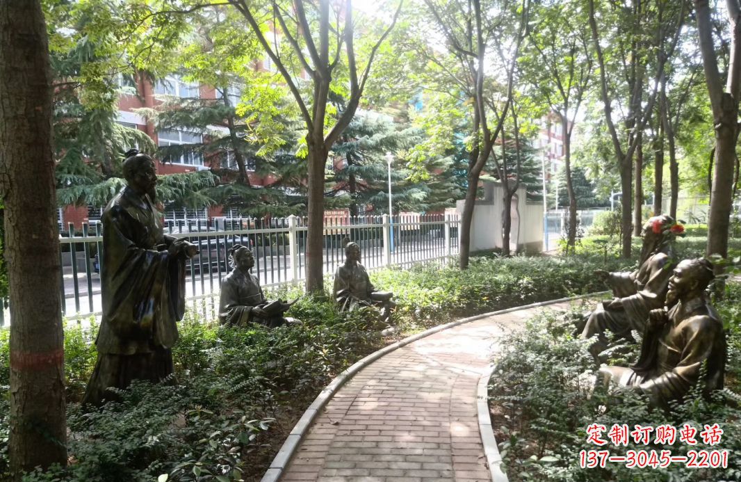 武汉校园古代名人孔子讲学铜雕