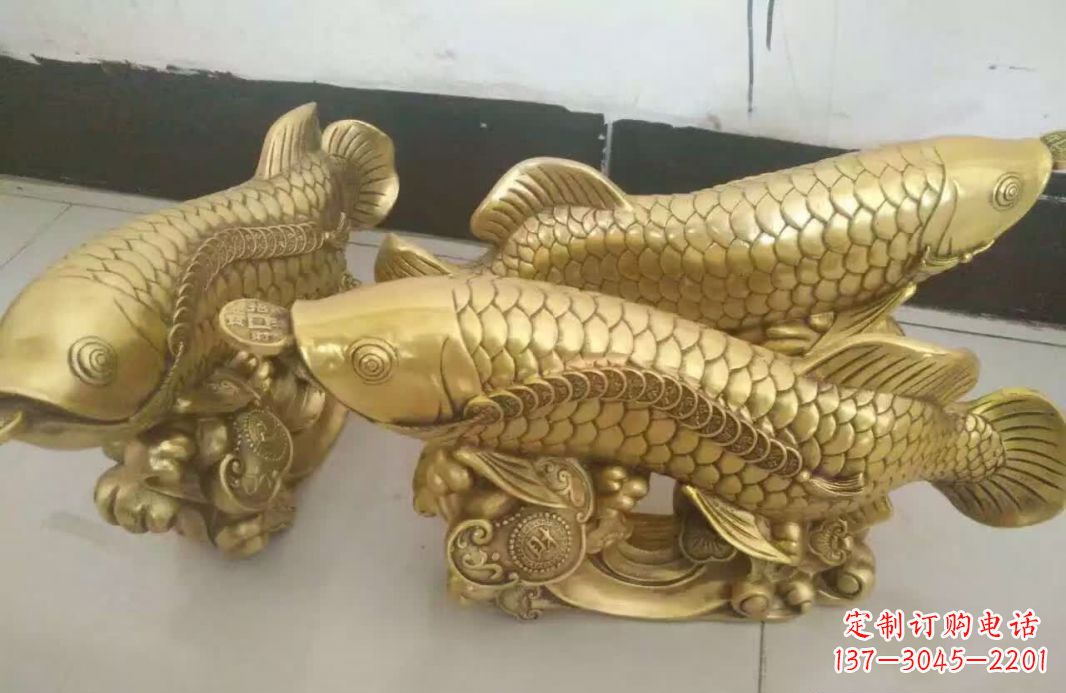 武汉招财金龙鱼雕塑