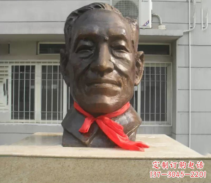 武汉朱宪彝校园名人头像铜雕