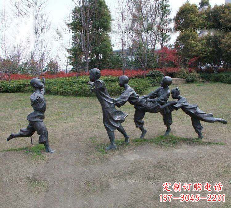 武汉铸铜老鹰捉小鸡儿童雕塑